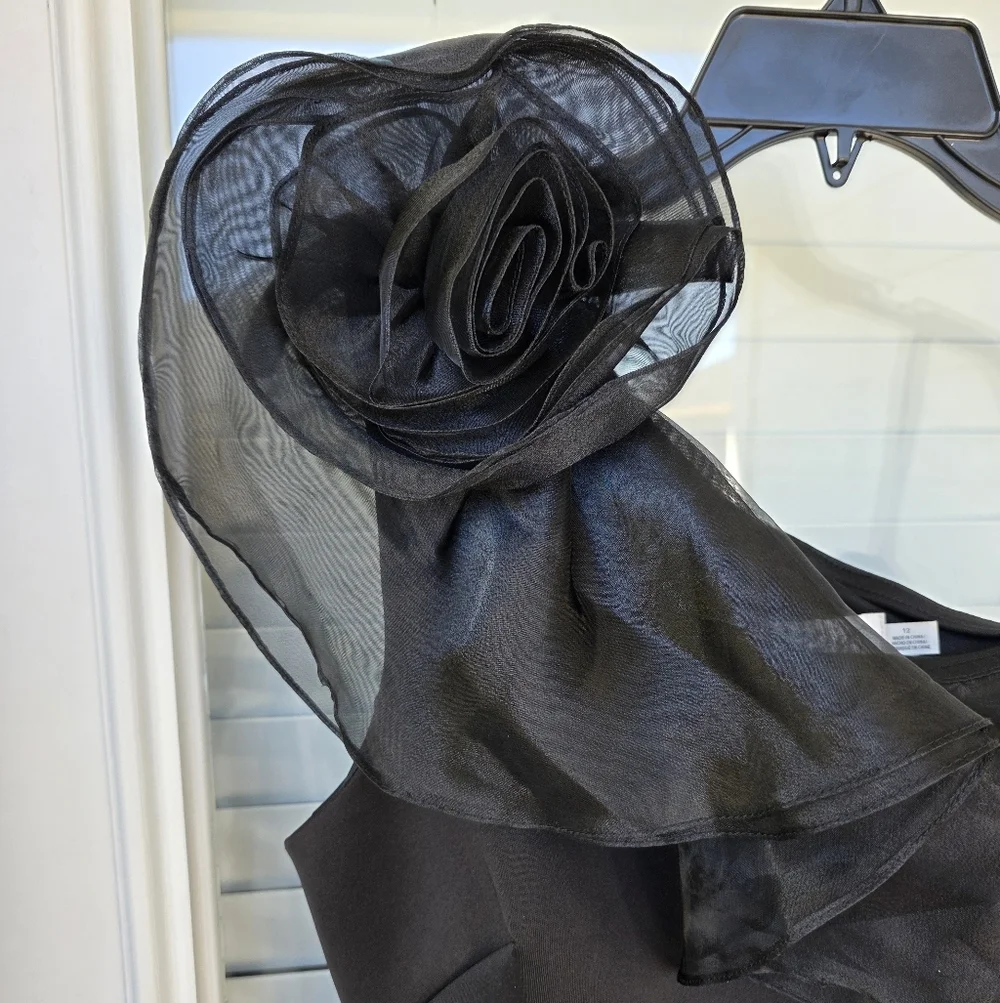 $208 Eliza J Women One-Shoulder Rosette-Detail Evening Gown Sz 10 NWT Old Money - Picture 11 of 14